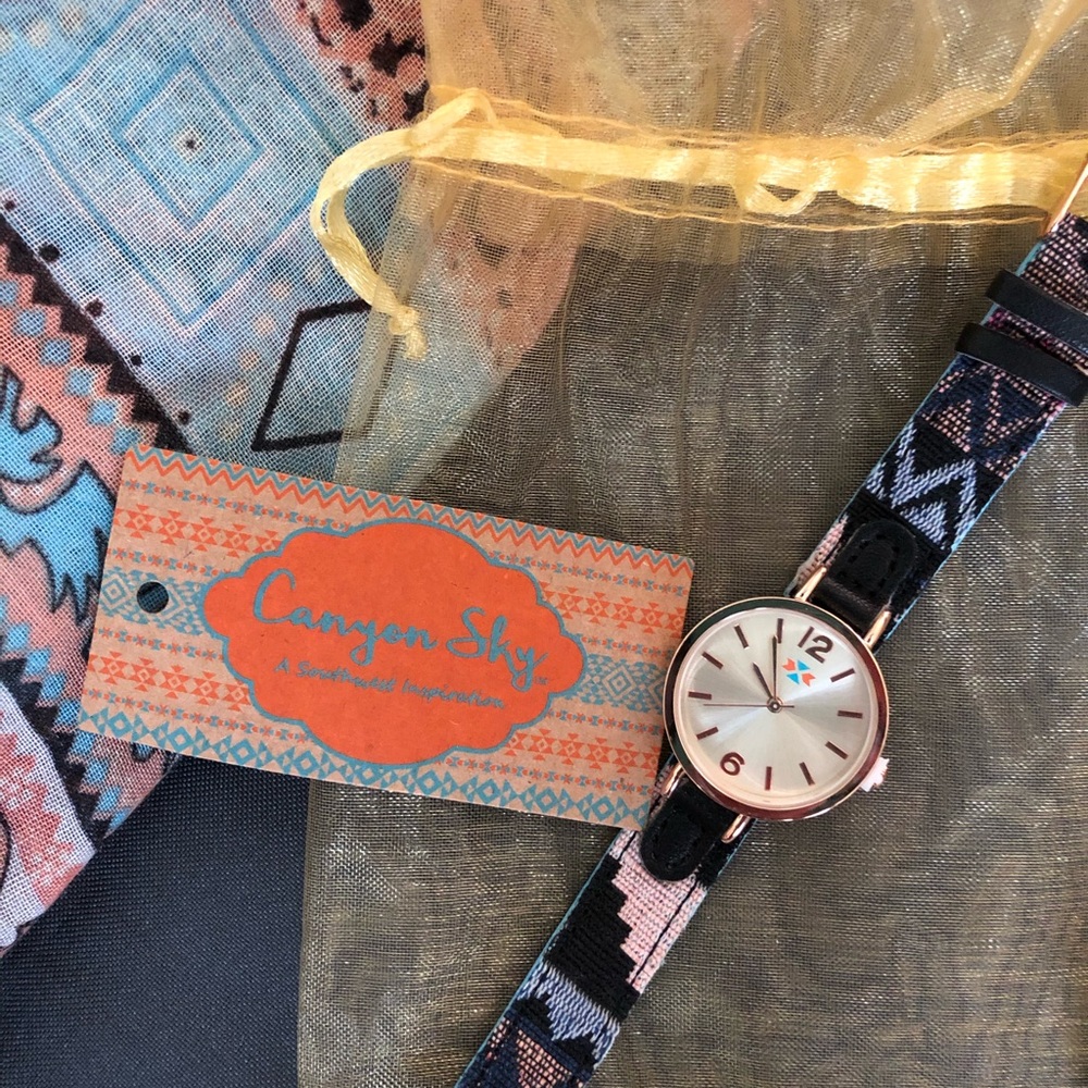 ✨ NWT Gift Set Matching Watch & Scarf